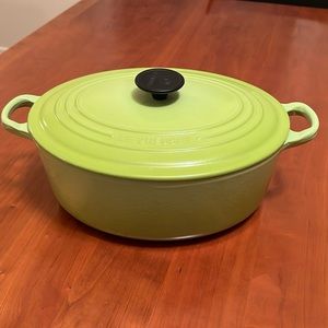 Le Creuset Green 5 Quart Oval Enameled Cast Iron Dutch Oven/Cocotte